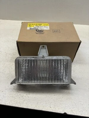 Lámpara de luz de estacionamiento de señal para Chevrolet GMC Suburban Silverado 1983-1988 #915908 Foto 1 de 4