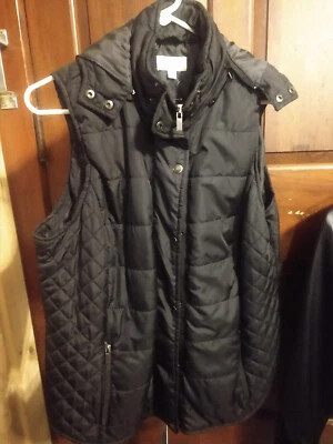 Women's Size 14/16 Avenue Hooded Black Puffer Vest NWOT - Image 1 of 2