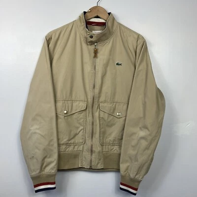 Chaqueta de bombardero utilitaria Lacoste, terrazas informales, beige tostado, talla 52 para hombre, grande Foto 1 de 4