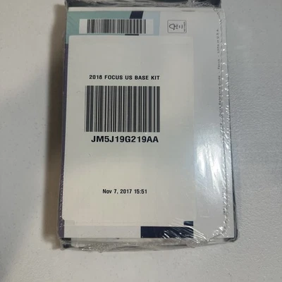 2018 FORD FOCUS Factory Owners Manual Set & Case OEM Free Shipping  - Image 1 of 3