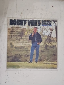 Vee - Bobby Vee's Golden Greats Volume Two - Vinyl Record lp.. - c11803c eg - Bild 1 von 4