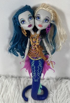 Monster High Gran Scarrier Arrecife Gemelos Peri y Perla Serpentina Sirena Muñeca Foto 1 de 4