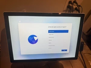 SPOT Microsoft Surface Pro 5 1796 12.3" Intel i5-7300U 8GB Ram 256GB SSD W11P - Picture 1 of 2