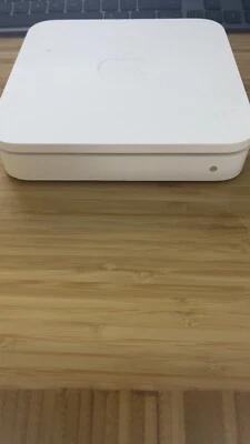 Apple AirPort Extreme 54Mbps 3-Port 1000Mbps Wireless N Router (MC340LL/A) - Image 1 of 4