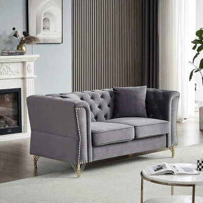 Sofá loveseat tapizado de terciopelo Chesterfield moderno de 60,2" 2 plazas patas de metal gris Foto 1 de 4