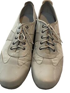 Munro American Women's Beige Leather Shoe Size 10 SS