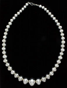 Collana di perle graduate in argento sterling 23" fatta a mano di Larry Pinto - Foto 1 di 2