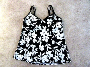 Kirkland Tankini Swimsuit Top Womens Size 14 Swimwear Bathing Suit blk/wht Wire - Picture 1 of 7