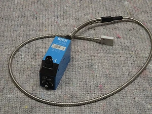 SICK KTL5G-2N11 Contrast Sensor 1016295 4 pin - Picture 1 of 2