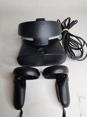 Oculus Rift S PC-Powered VR Gaming Headset W/ Controllers *Read Description* - Image 1 of 4