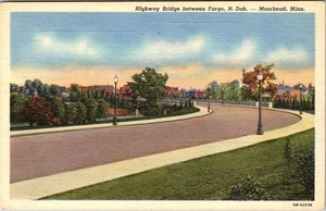 Moorhead MN-Minnesota, Highway Bridge nach Fargo Vintage Souvenir Postkarte - Bild 1 von 2