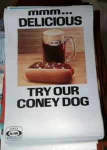 A&W FAMILY RESTAURANT ROOT BEER NOS WERBEPLAKAT CONEY DOG 34x22 1983 - Bild 1 von 3