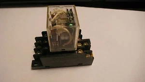 Relé Omron, LY3N 24VDC CON BASE PTT11A - Imagen 1 de 12