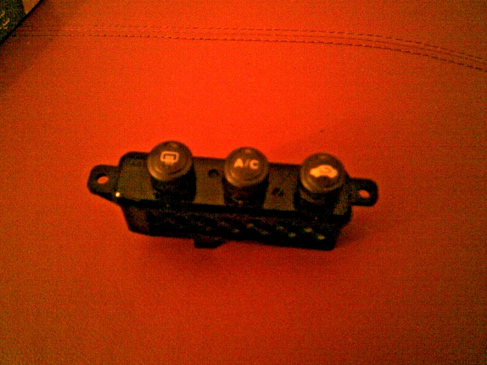 genuine honda jazz/civic climate control switch new - Image 1 of 1