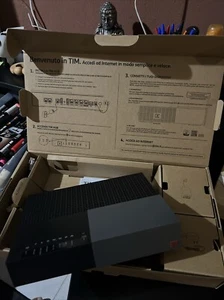 TIM HUB 1Gbps Router senza Fili - Nero - Foto 1 di 1