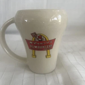 Taza McDonald's vintage 14 OZ Bronceado - Forma extraña - Imagen 1 de 7