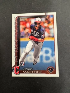 2025 Topps Series 1 Angel Martinez Cleveland Guardians #27 Baseball Trading Card - Foto 1 di 2