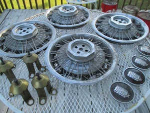FORD LTD CROWN VICTORIA MERCURY MARQUIS 14" WIRE WHEELCOVER HUBCAPS Stand-Offs. - Bild 1 von 22