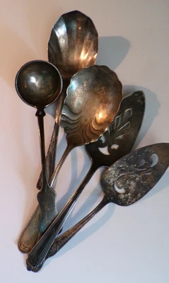 Lote de 5 utensílios de servir talheres antigos e vintage banhados a prata - Imagem 1 de 4