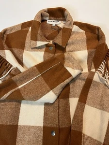 Chaqueta de franela a cuadros Steven Madden para mujer L flecos marrón crema broches de presión mezcla de lana - Imagen 1 de 9