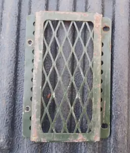 Radio Militar Ejército Larkspur C12 FUENTE DE ALIMENTACIÓN CUBIERTA DE VENTILACIÓN TRASERA - Imagen 1 de 3
