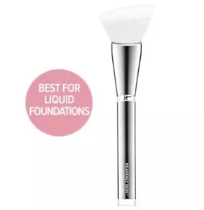 IT COSMETICS HEAVENLY SKIN SKIN-SMOOTHING COMPLEXION BRUSH #704 NEW / SEALED - Picture 1 of 2