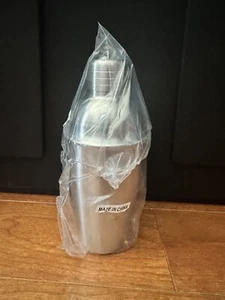 New Stainless Steel Cocktail Shaker Martini Shaker Drink Built-in Strainer - Picture 1 of 1