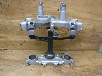 Yamaha TTR225 XT225 TT225 1999 2004 Juego de corona de árbol triple de fábrica frontal Foto 1 de 4