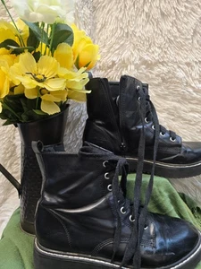 Madden Mädchen schwarze Kampfstiefel Gr. 7,5 - Bild 1 von 9