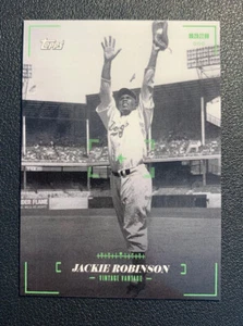 JACKIE ROBINSON 2022 Topps Black & White VINTAGE VANTAGE INSERT #VV7 Dodgers - Picture 1 of 2