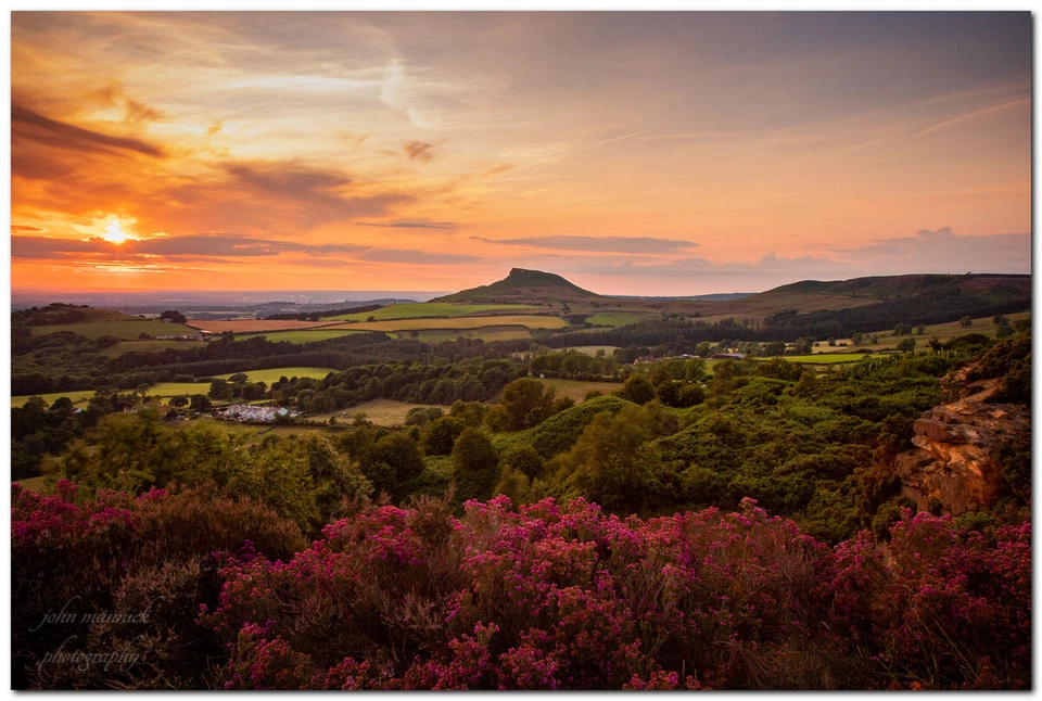"PUESTA DE SOL CON TAPA ROSA, LIENZO DE 30"" x 20"" DE ALTA CALIDAD (FOTOGRAFÍA DE PAISAJE). Foto 1 de 1