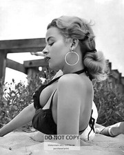 ACTRESS EVE MEYER PIN UP - 8X10 PUBLICITY PHOTO (CC515)