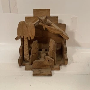 Hand made wooden nativity scene - Picture 1 of 10
