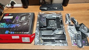 Asus ROG Strix Z790-E Gaming WiFi 6E scheda madre LGA 1700 Intel Core DDR5 - Foto 1 di 9