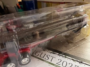 1/32 NEW RAY PLASTIC RED LOG TRAILER, NO PACKAGING # B 526 - Picture 1 of 3
