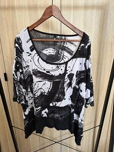 TS Taking Shape Black & White Abstract Print Top XL - Picture 1 of 4