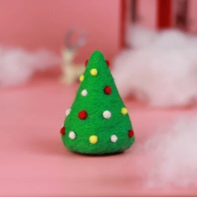 Christmas Deer Needle Felting Kit for Beginners DIY Christmas Gift for Grandma - Image 1 of 4