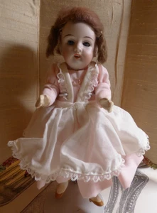 antique Cabinet 8.5 " Gebruder Kuhnlenz 4418 Doll Painted legs+shoes/cute dress - Picture 1 of 10