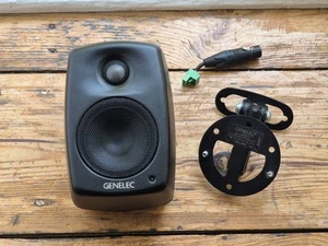 Monitor de estudio activo Genelec 4010A con soporte de pared - Imagen 1 de 7