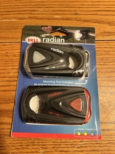 BELL Set Luci Bici Bloccaggio Radiano LED Bici Faro e Fanale Posteriore 1004616 - Foto 1 di 4