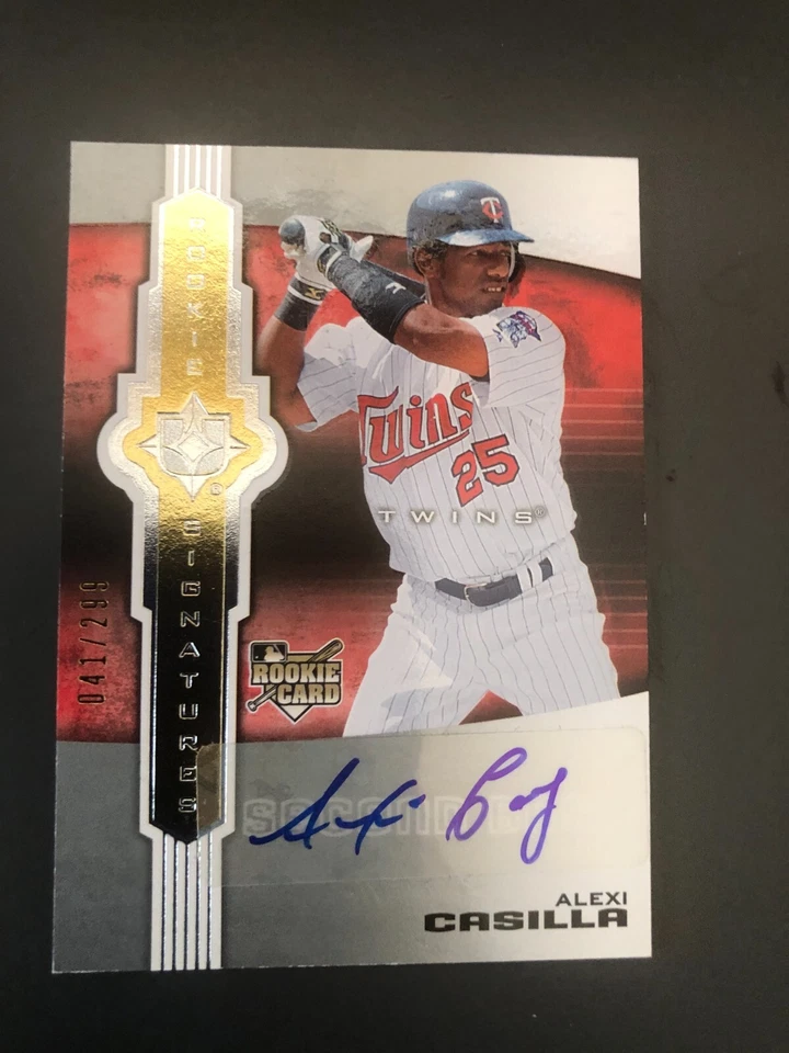 Minnesota Twins ALEXI CASILLA autographed 2007 Upper Deck Ultimate - Certified - Image 1 of 1