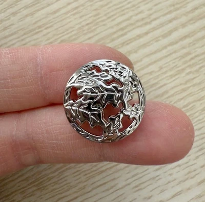 10PC Silver Leave Metal Buttons Shank Buttons For Crafts Clothes 18mm - Image 1 of 3