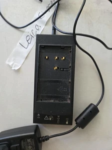 Cargador LEICA GKL112 Art Nº 734753 Usado con Cable de Alimentación - Imagen 1 de 4