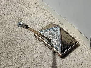 TREASURES OF King Tut Golden Egyptian Pen Set Limited Edition Vintage Pyramids - Picture 1 of 5