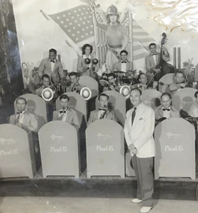 WWII Grumman Aircraft Plant Big Band Photo Home Front Port Washington NY 1940s - Picture 1 of 9