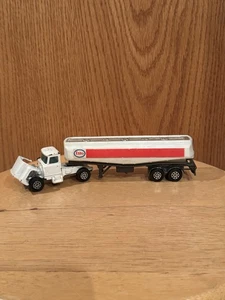 De colección Corgi Juniors Whizzwheels Mack R Series Semi & Esso Gas Tanker - Imagen 1 de 8