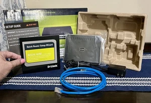 D-Link DES-1105 5-Port 10/100 Desktop Ethernet Switch - Afbeelding 1 van 9