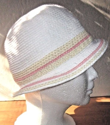 SOMBRERO CUBO BLANCO SEAN JOHN TALLA 19-20" Foto 1 de 4