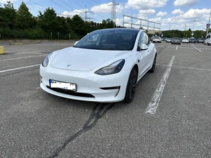 Tesla Model 3 Performance 513Ps / 1 Hand / 82Kwh Akku / 2022 / MWST Ausweisbar - Bild 1 von 24