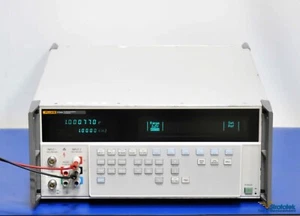 Estándar de medición de CA Fluke 5790A con opción de CA de banda ancha 5790A-03 30 MHz - Imagen 1 de 8